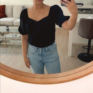 Hello ! Welcome to my Poshmark!